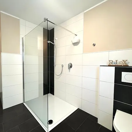 Appartement Sonnenterrasse, 1-4 Personen, 2 Schlafzimmer, Grosse Terrasse Müden