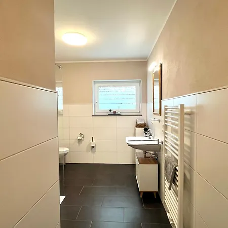 Sonnenterrasse, 1-4 Personen, 2 Schlafzimmer, Grosse Terrasse Appartement