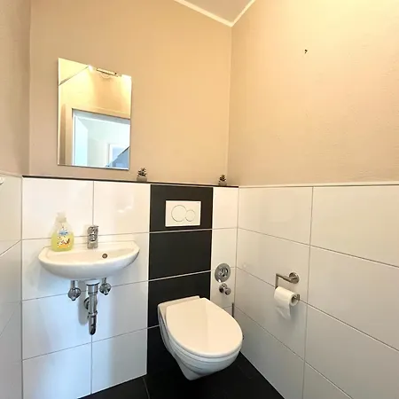 Sonnenterrasse, 1-4 Personen, 2 Schlafzimmer, Grosse Terrasse Appartement *