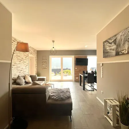 Sonnenterrasse, 1-4 Personen, 2 Schlafzimmer, Grosse Terrasse *