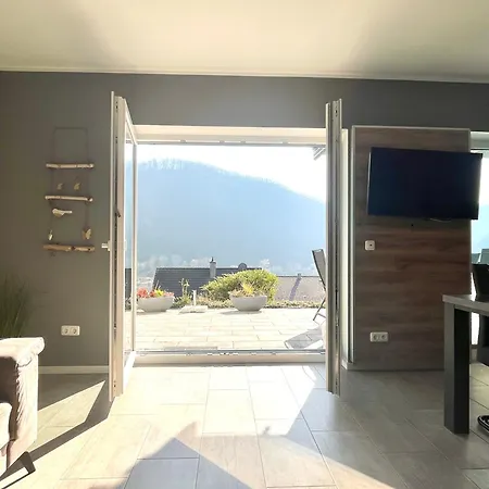 Sonnenterrasse, 1-4 Personen, 2 Schlafzimmer, Grosse Terrasse Appartement *