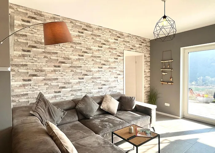 Sonnenterrasse, 1-4 Personen, 2 Schlafzimmer, Grosse Terrasse דירה Müden