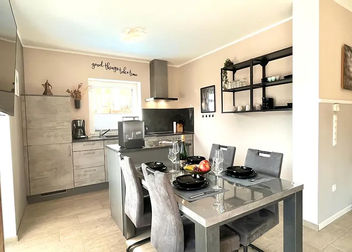 Sonnenterrasse, 1-4 Personen, 2 Schlafzimmer, Grosse Terrasse