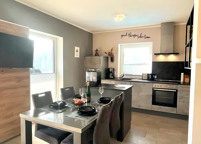 Sonnenterrasse, 1-4 Personen, 2 Schlafzimmer, Grosse Terrasse *