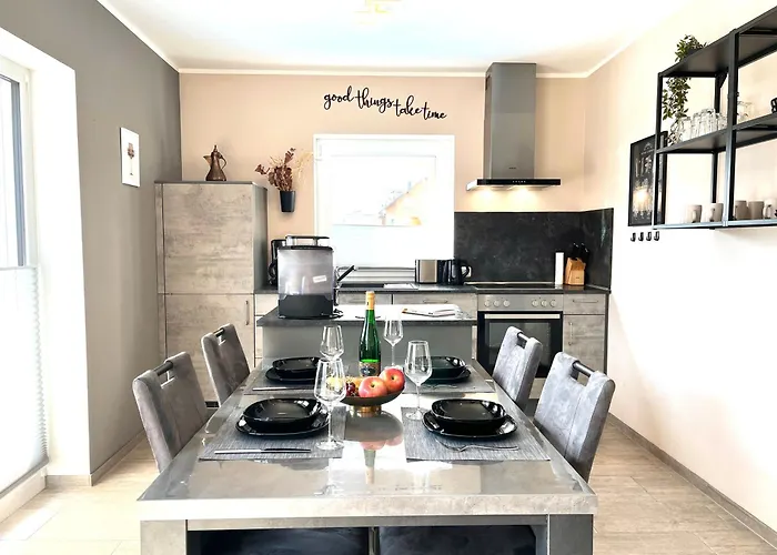 Sonnenterrasse, 1-4 Personen, 2 Schlafzimmer, Grosse Terrasse Apartamento